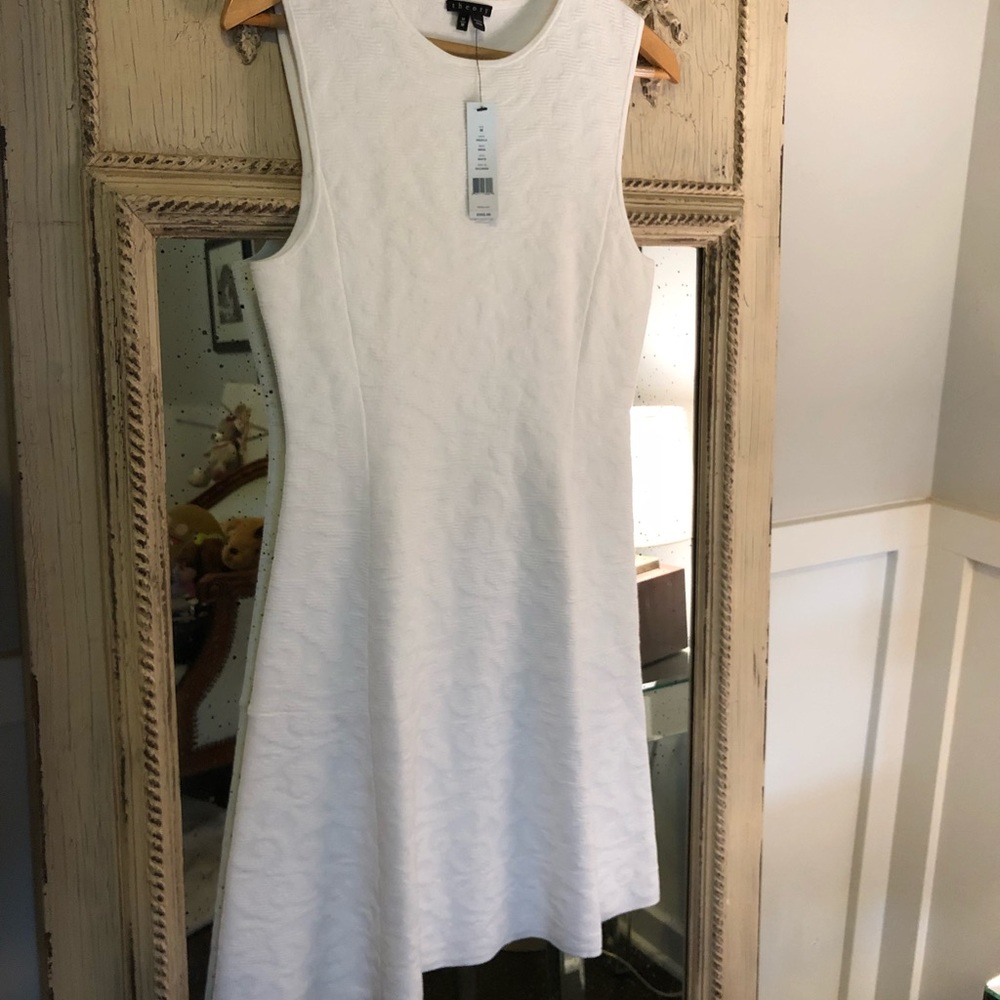 Brand new theory dress